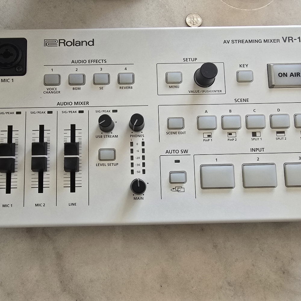 Roland White AV Streaming Mixer
